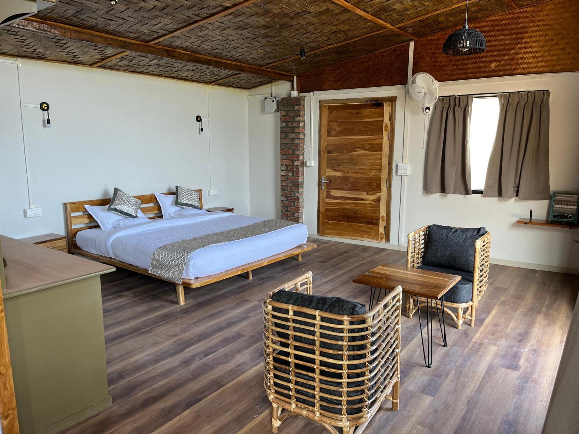 Cave Hill By Ferns Hotel Āīzawl Buitenkant foto